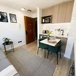 Hom I Estudio Nuevo En Calle Marchant Pereira Nunoa Mp0516